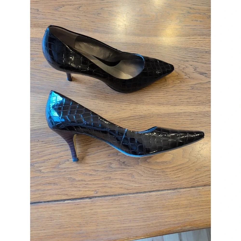 Bandolino Womens Brown Crocodile Pointed Toe Patent Leather 2.5